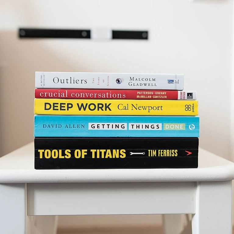Navigating the Role of a Digital Talent Management Coordinator for Creators and Influencers